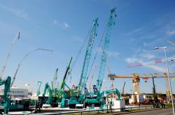 2015 04 20 293a overview kobelco cranes